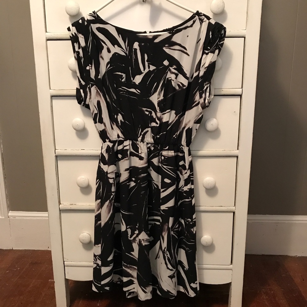 ALICE + OLIVIA silk dress